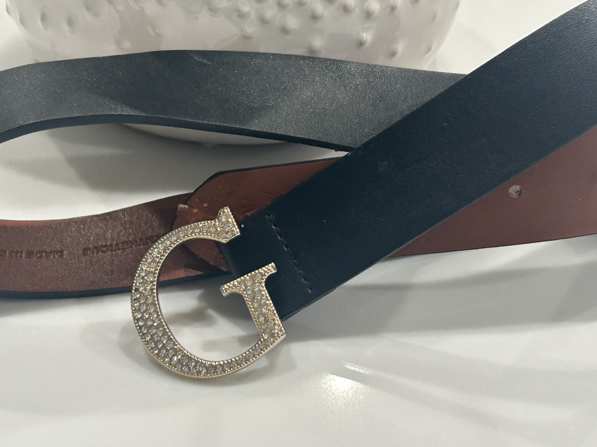 Guess belt with crystals all over buckle