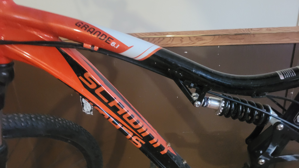 Scwhinn 6.1 Grande 21 speed Mountain bike - photo 2