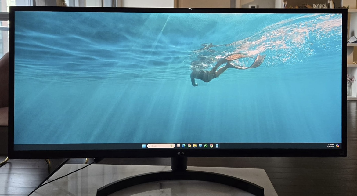 LG 34" UltraWide Full HD IPS LED Monitor AMD Free Sync