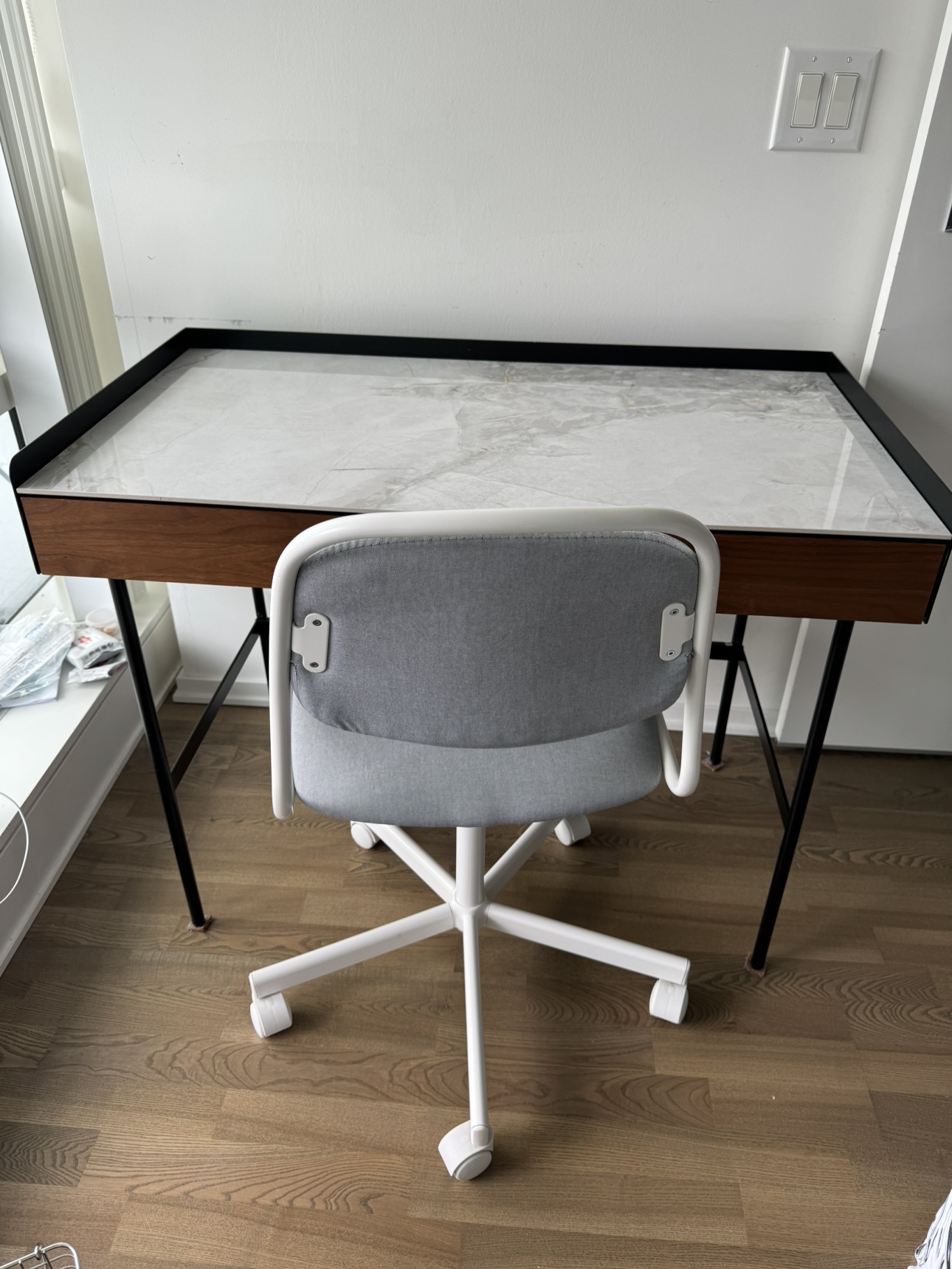 Desk + chair - photo 5