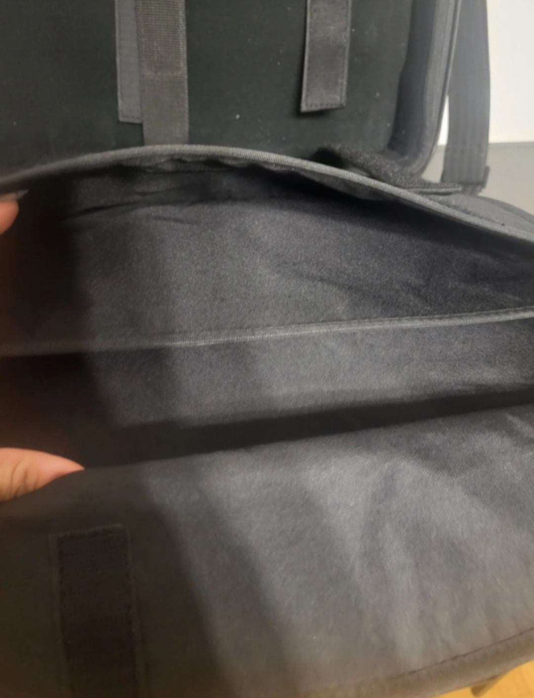 BRIEFCASE / LAPTOP BAG ##freecycle image indicator(3)