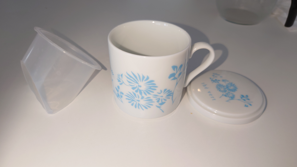 tea cup and strainer thumbnail