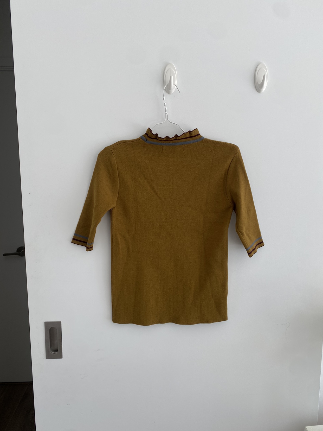 Knit Top short sleeve - olive/khaki image indicator(2)