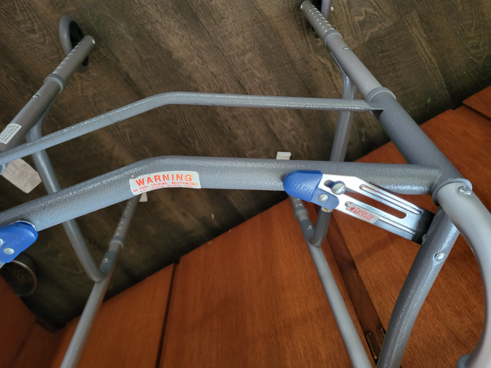 Folding Walker, adjustable 2 Wheels. Meet up at Unicity mall. - photo 3