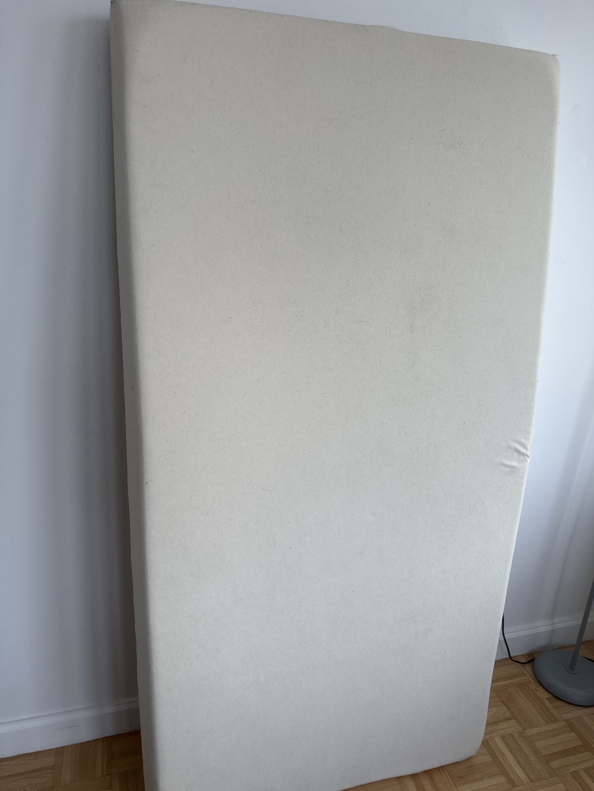 Memory foam mattress twin