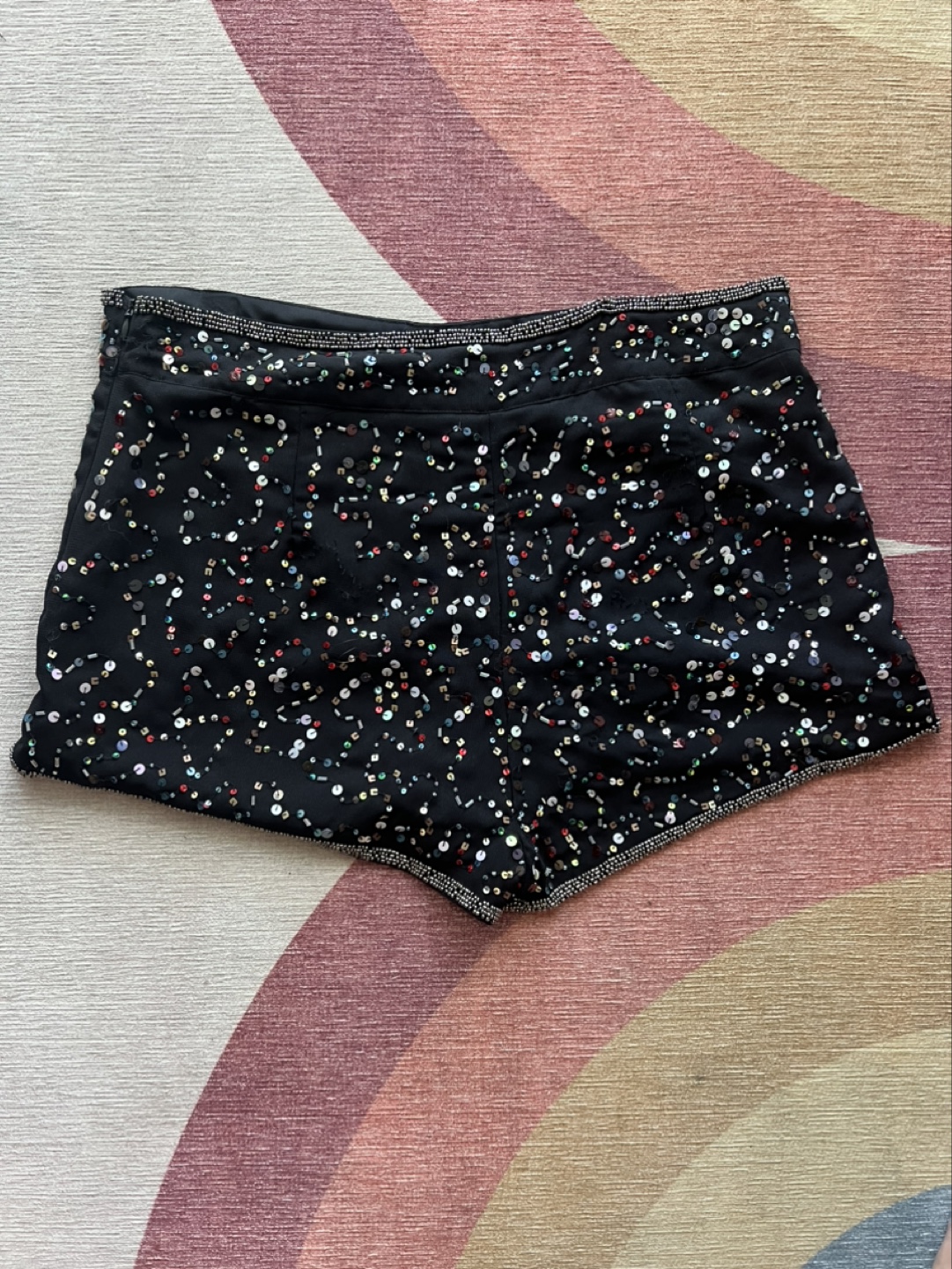 Beautiful Beaded shorts hot pants women’s size L image indicator(2)