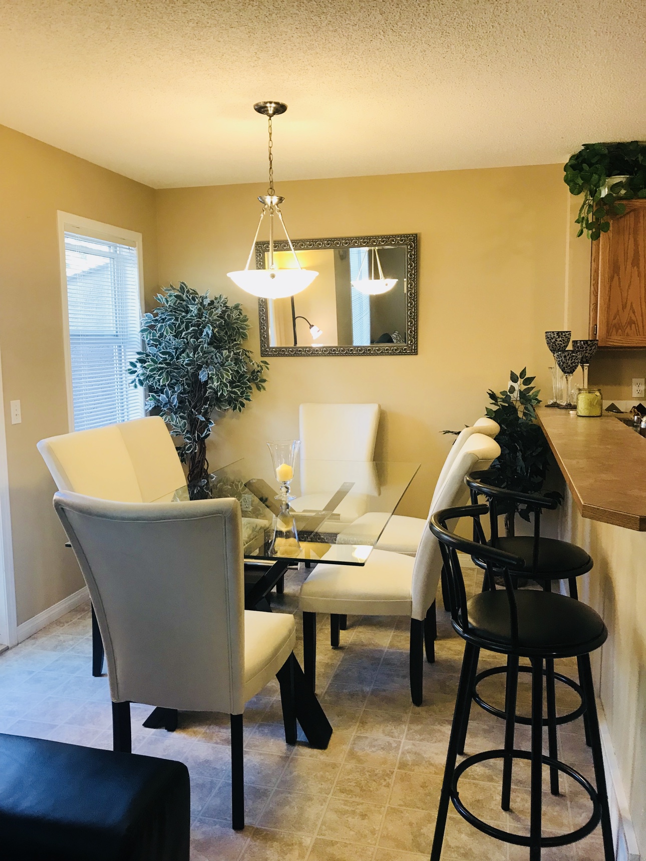Dinning table