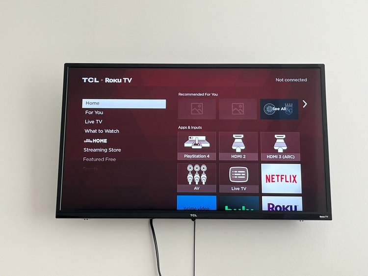TCL Roku smart HDTV, 32”
