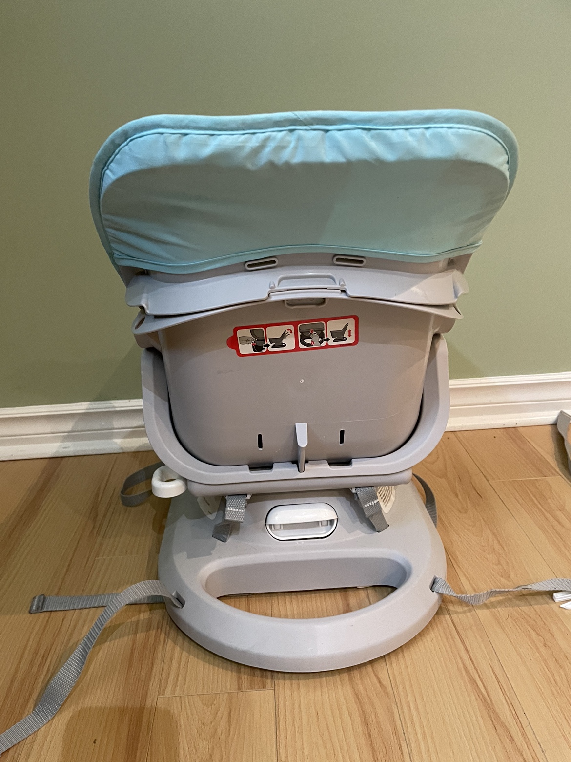 Fisher-Price SpaceSaver High Chair - photo 3