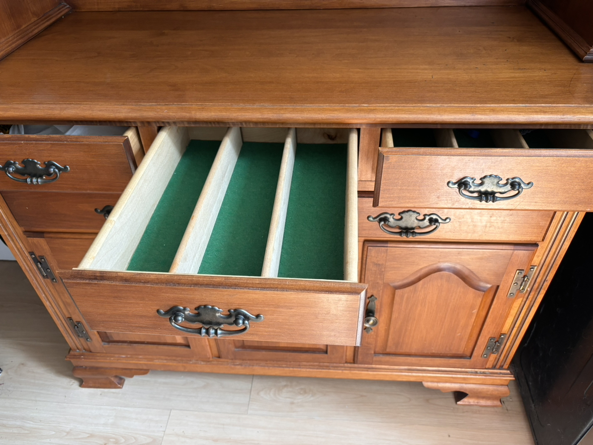 Sideboard buffet cabinet 👀MOVING SALE image indicator(3)