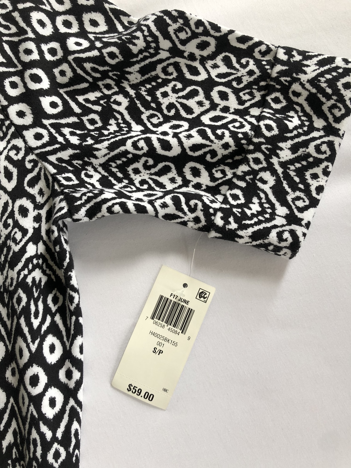 Brand new dress with short cuffed sleeves - photo 3