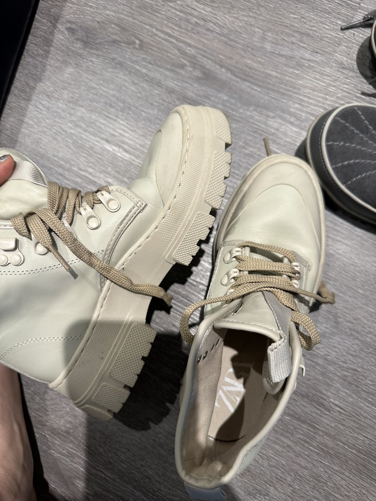 Zara spring women shoes , size 5 (23cm) image indicator(2)