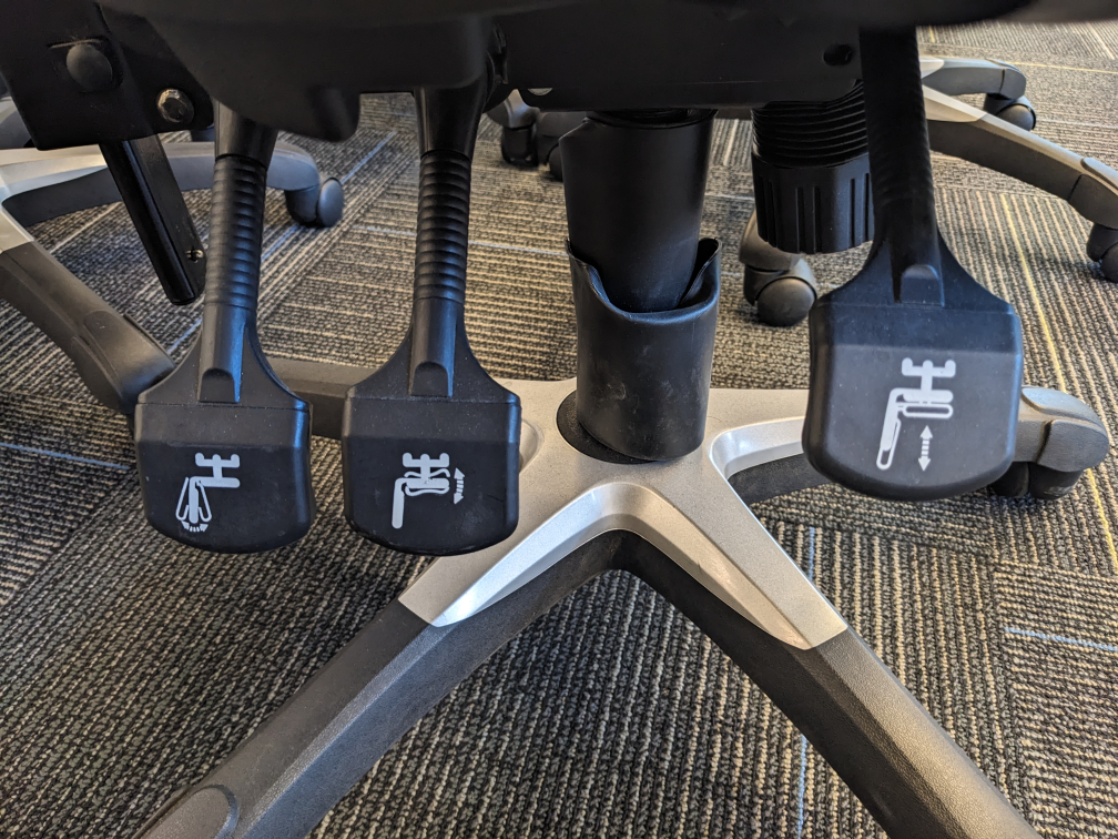 6 free office chairs - photo 5