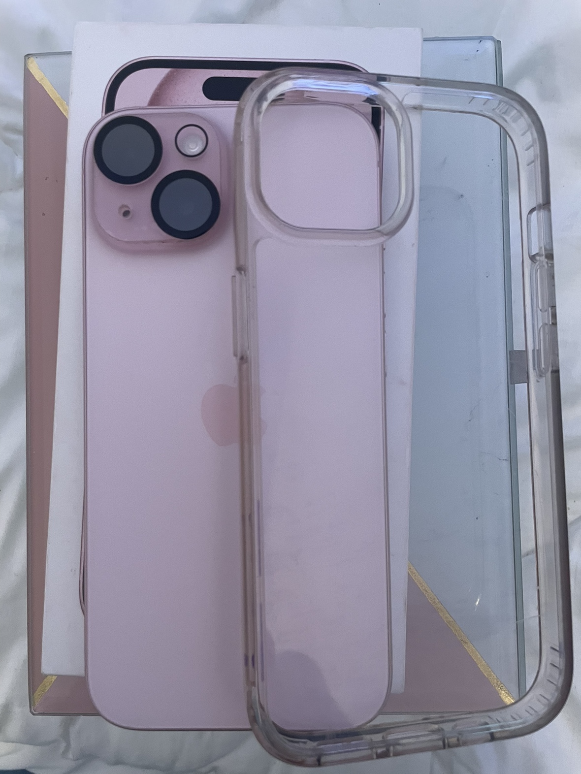 Pink iPhone 15 - photo 2