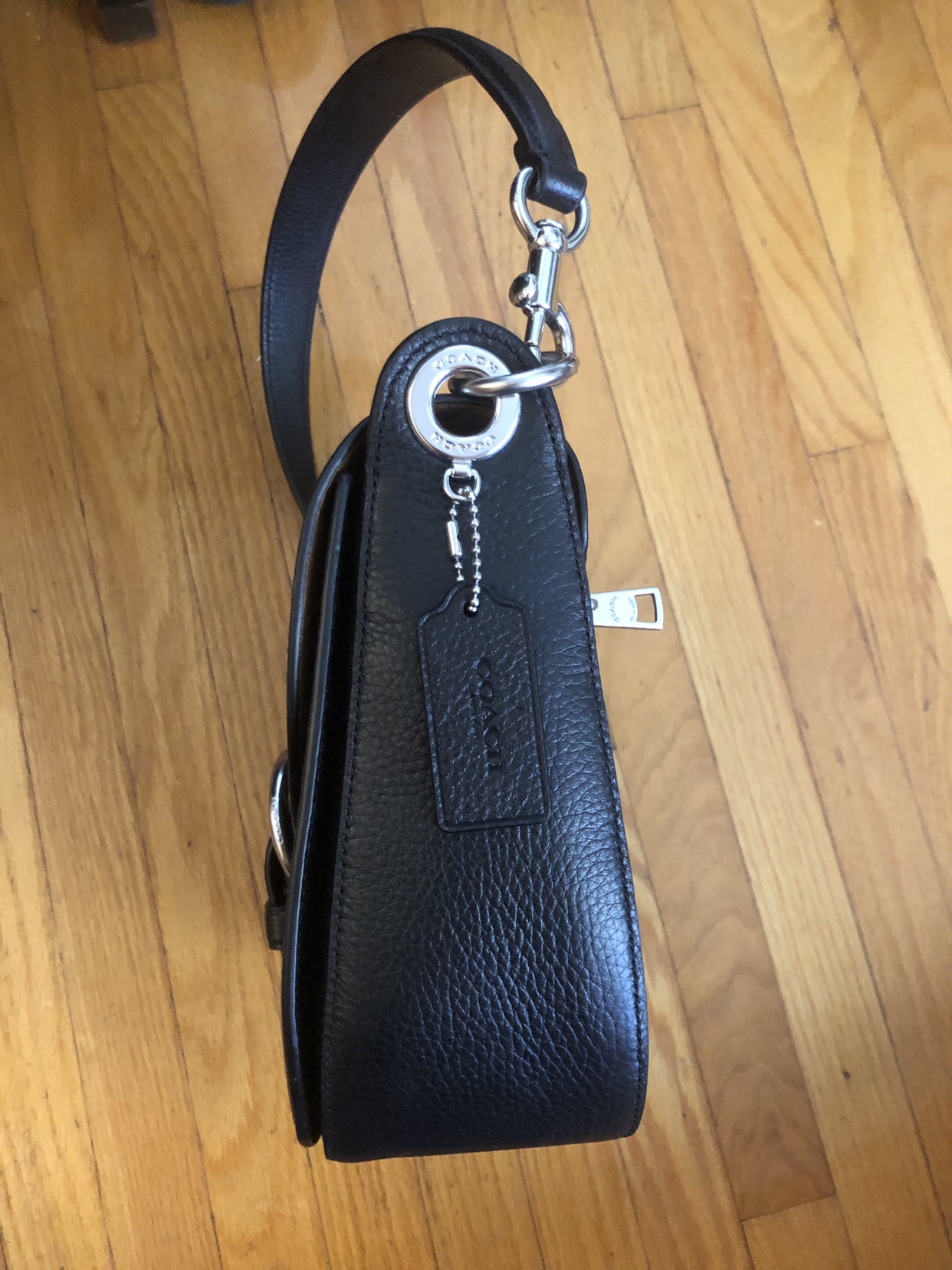 Coach genuine leather Black crossbody/shoulder bag image indicator(2)