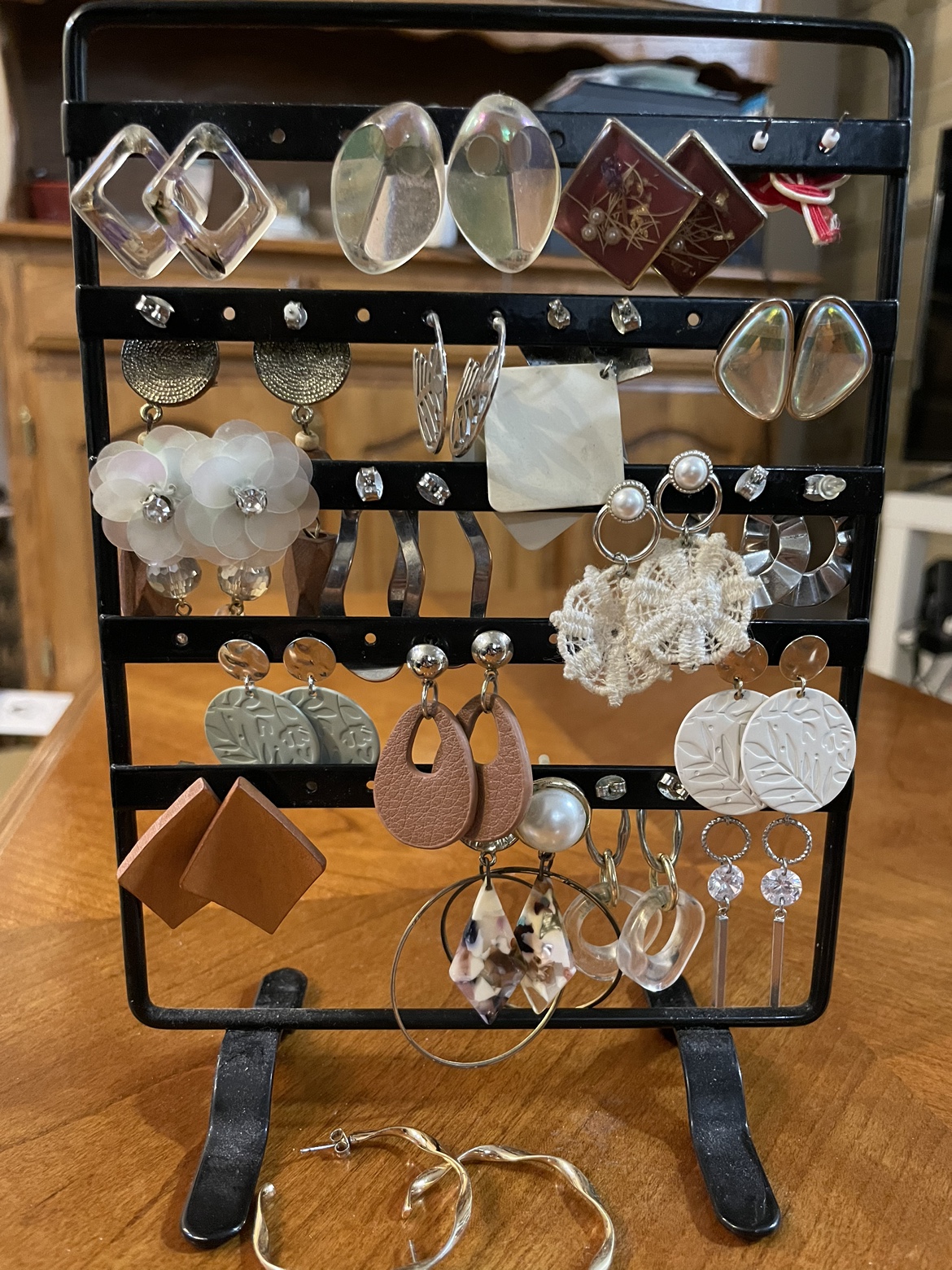 $1-3 earrings pick up at DuPont, buy 3 get 1 free - photo 2