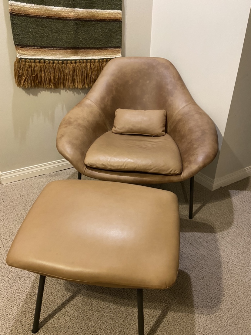 Structube Leather Chair and Footrest Set - photo 2