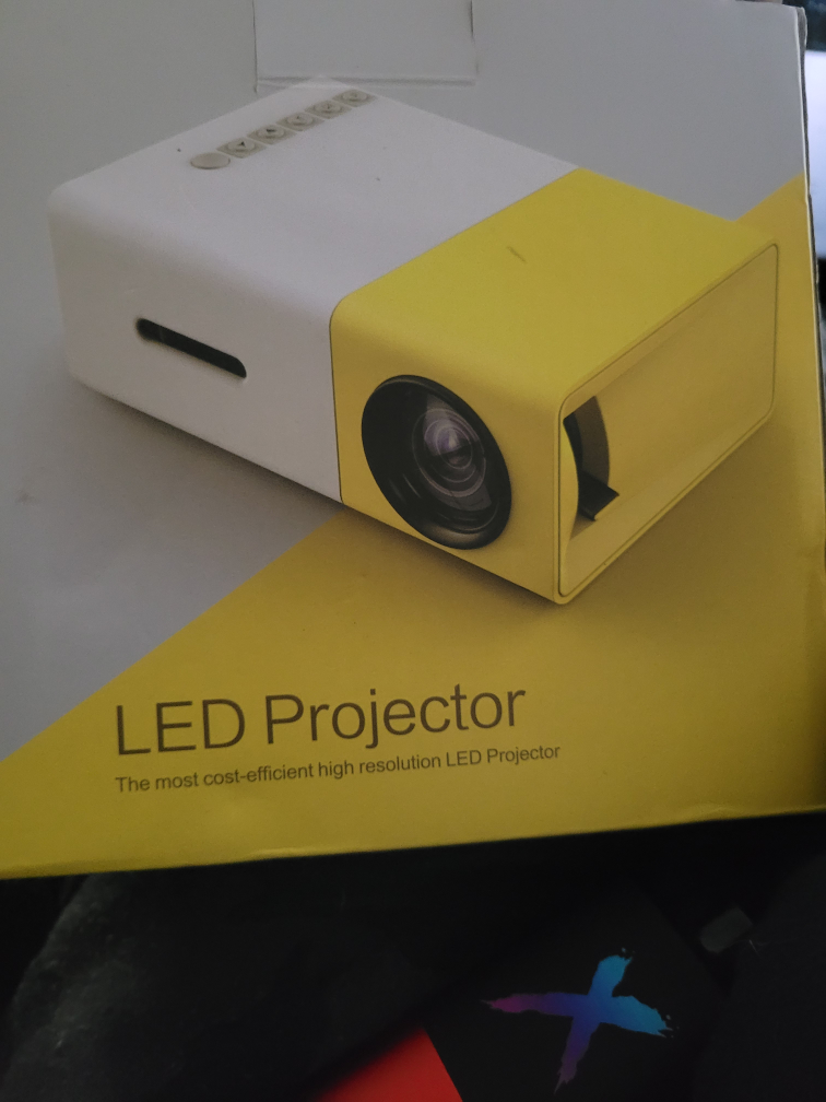 PROJECTOR