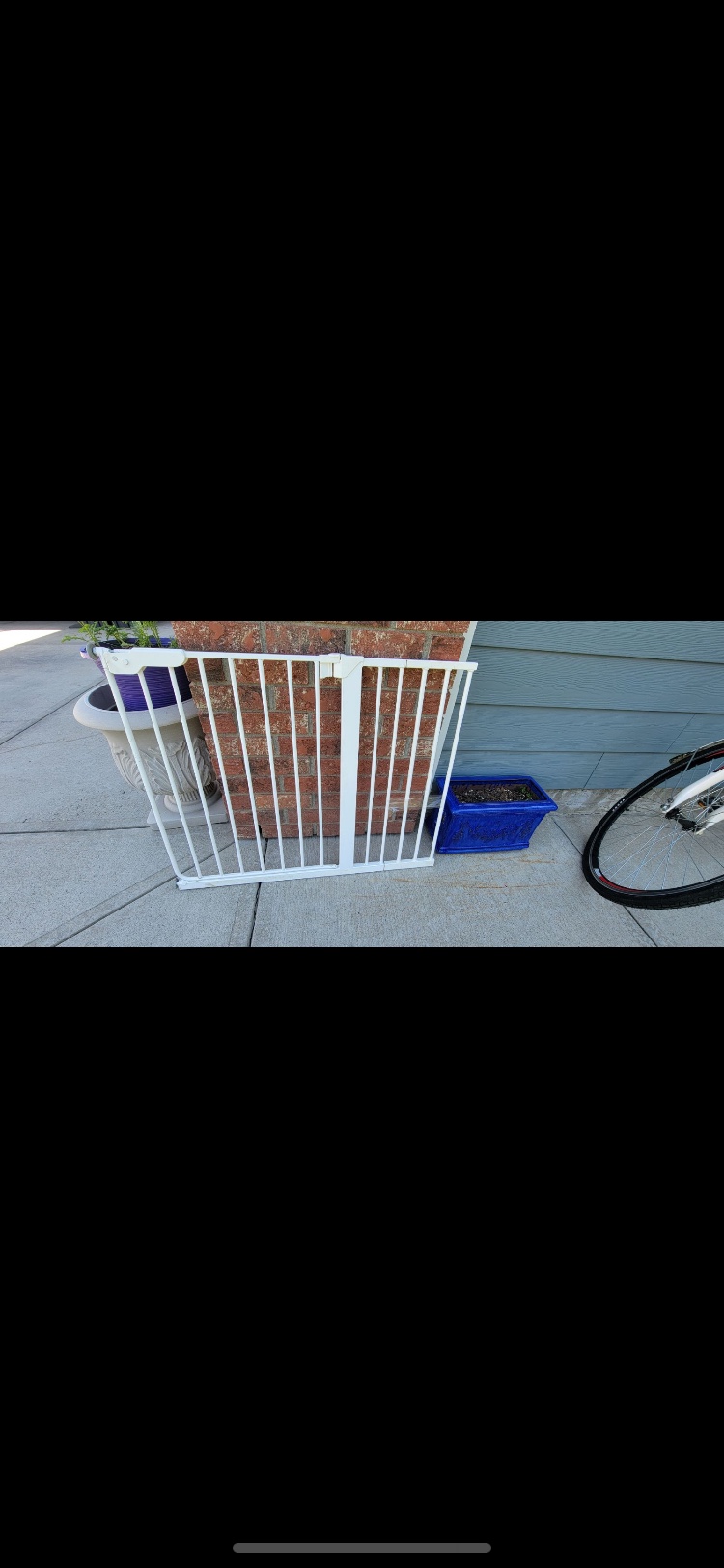 Baby gate