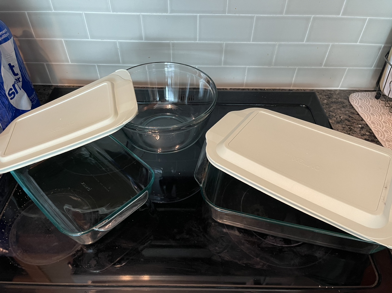 Pyrex set