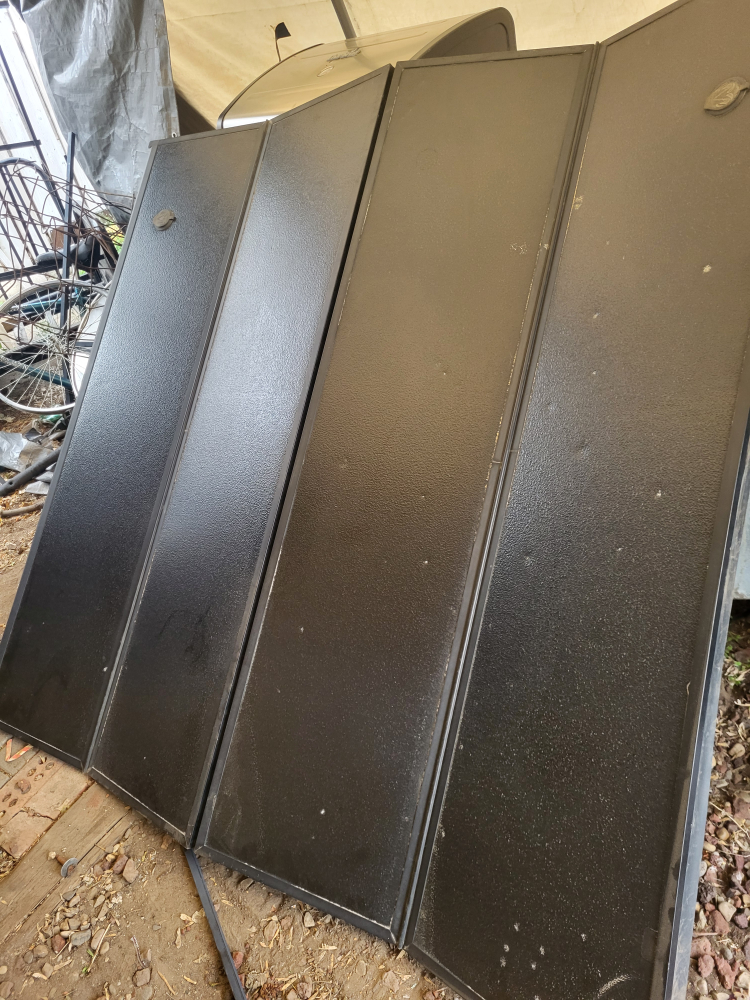FOR SALE: QUAD FOLD HARD TONNEAU TRUCK COVER - photo 2