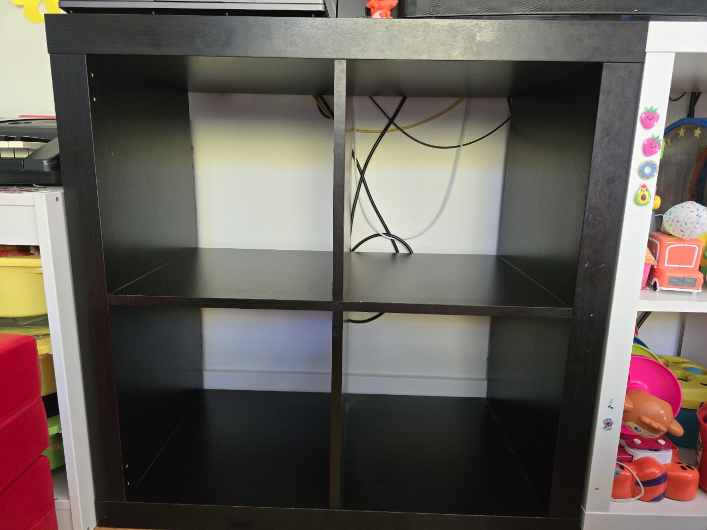 IKEA Kallax 2x2 shelf - photo 2