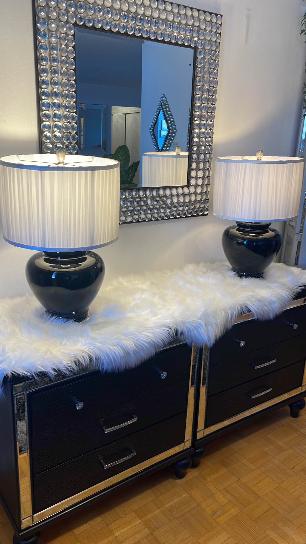 Lamps / side table - photo 3