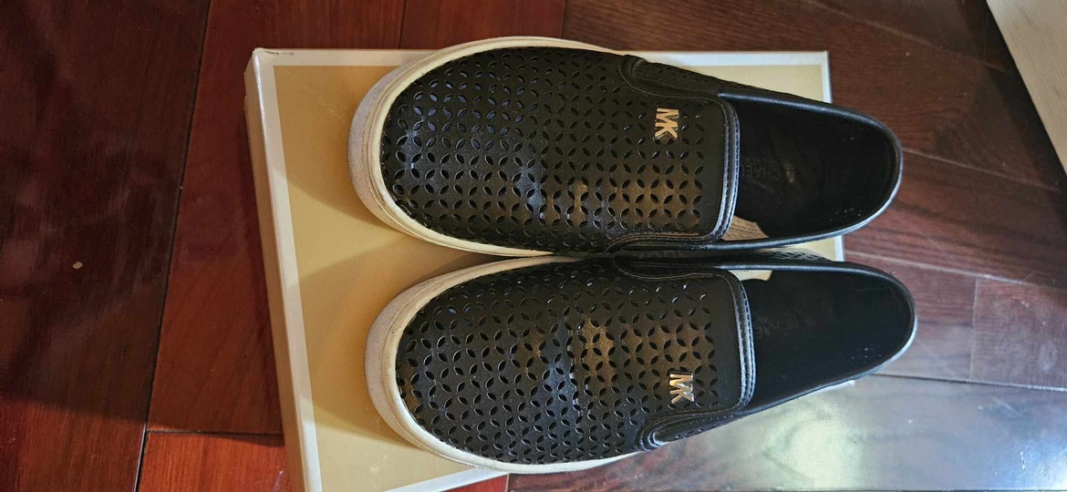 MK slip on shoes