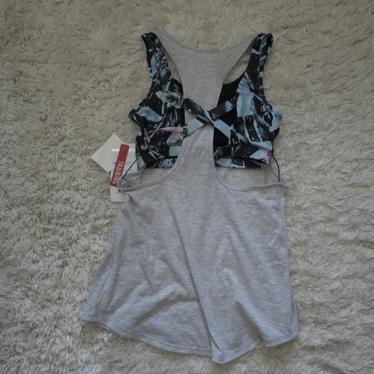 Woman's Workout Tank Top & Sports bra | XS | NEW - photo 2