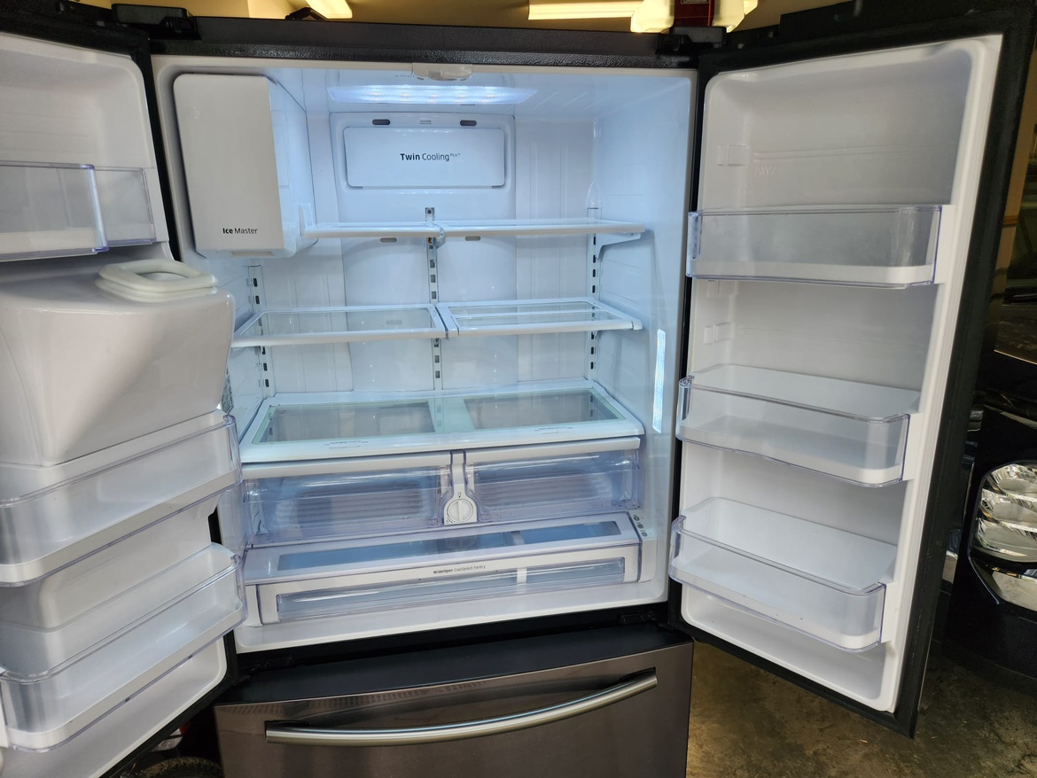Samsung 36”W Counter Depth French Door Fridge - photo 5