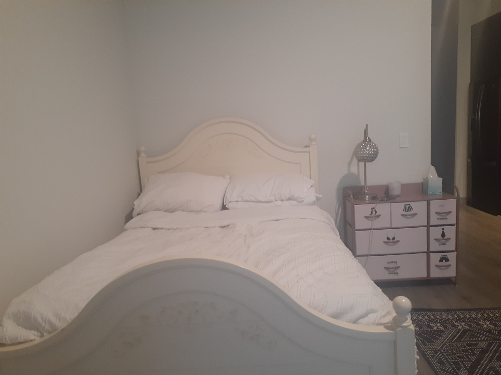 Queen Size wooden bed - photo 2