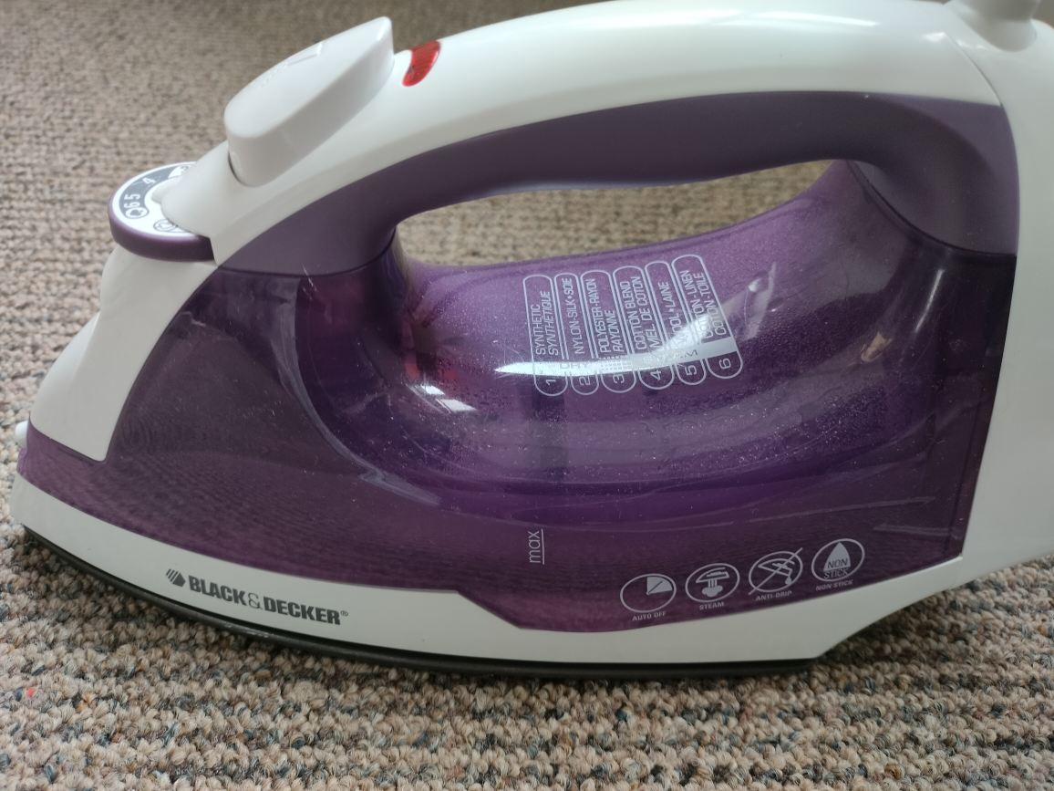 Black & Decker Steam Iron thumbnail
