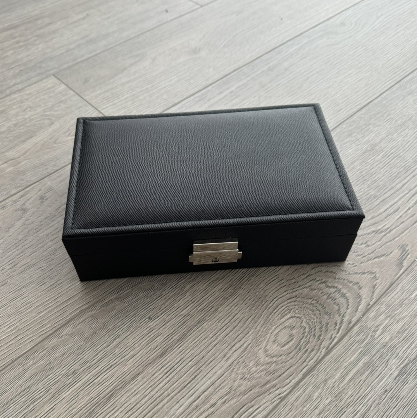 Black jewelry box thumbnail