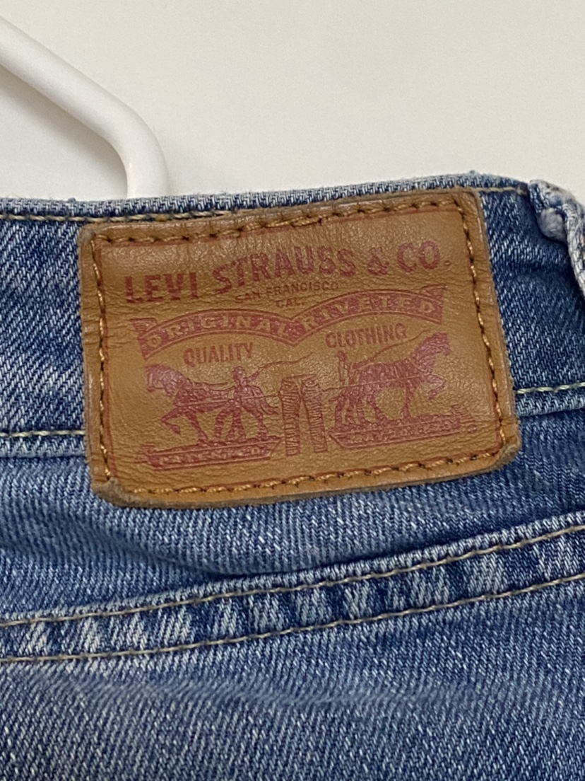 Levi’s 721 high rise skinny thumbnail
