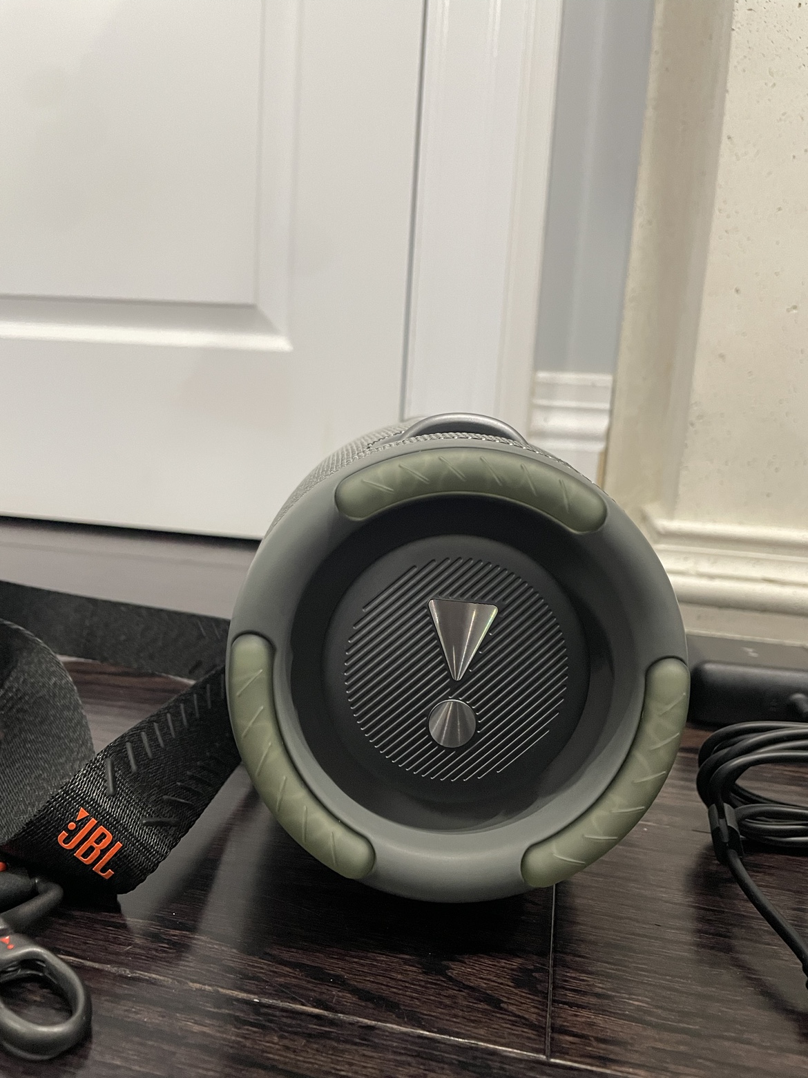 Like new JBL XTREME 3 All box set image indicator(6)