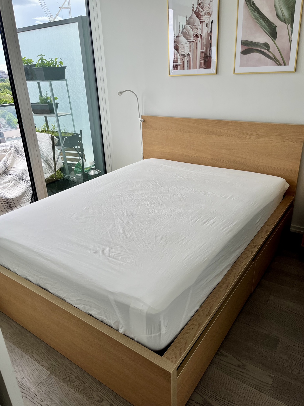 High bed frame, 4 storage boxes, mattress - photo 2