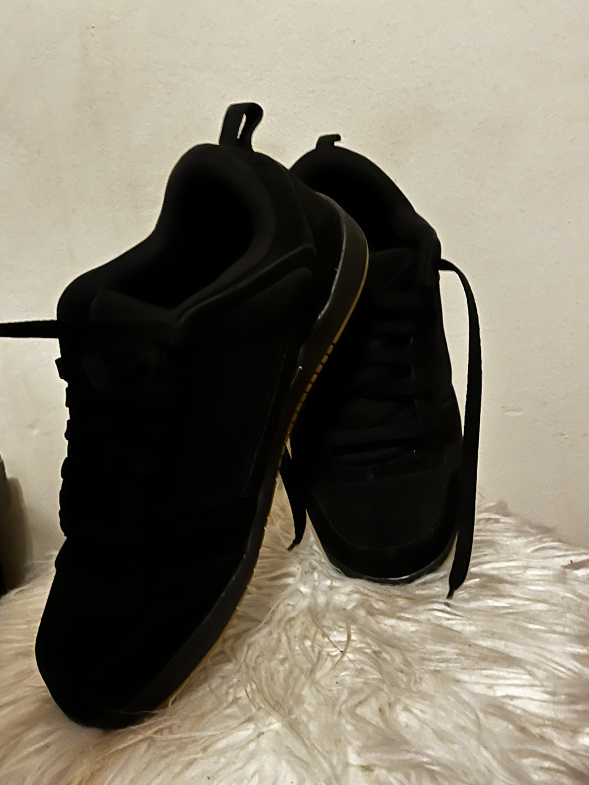 Black sneakers thumbnail