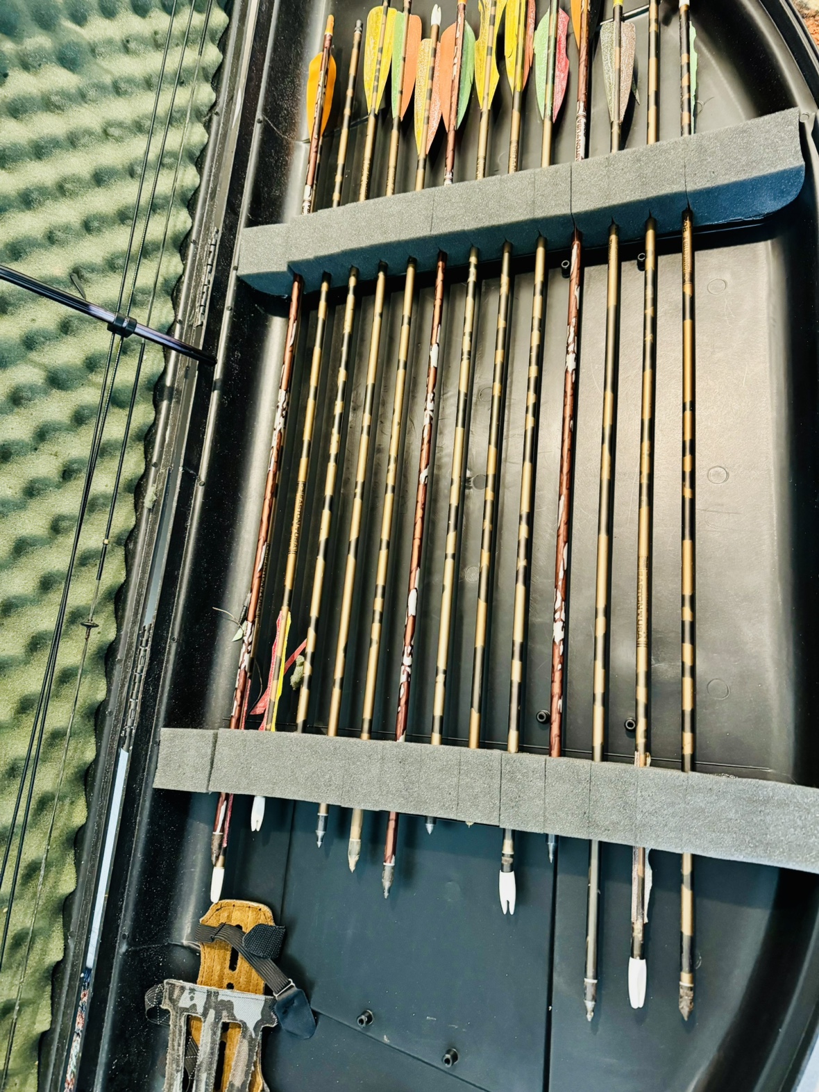 Archery bow and arrow equipment - photo 3