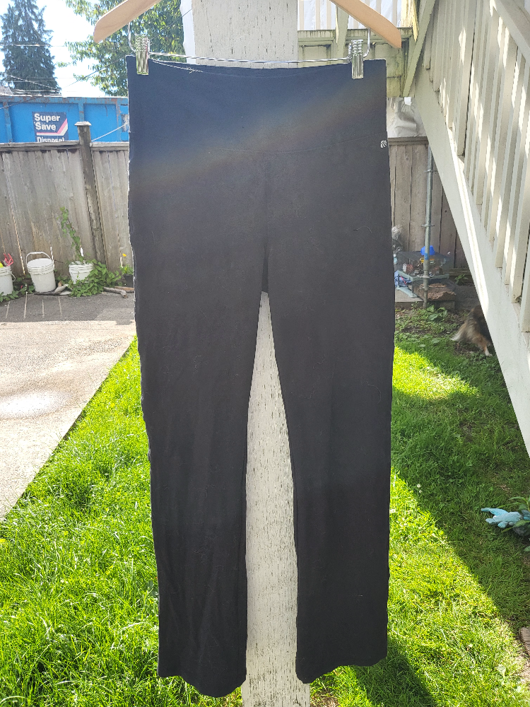 yoga pants - photo 4