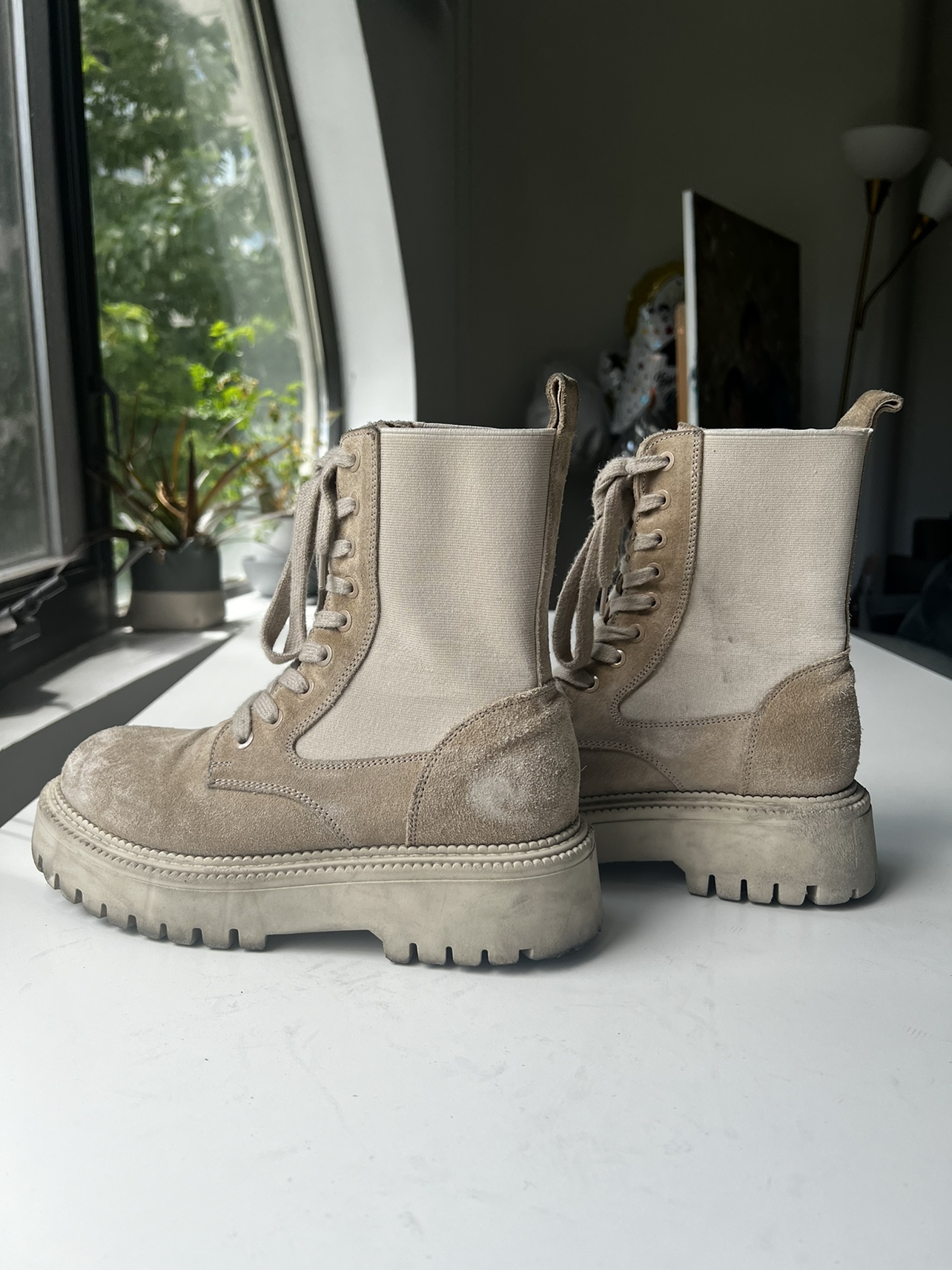 Beige platform boots - photo 2