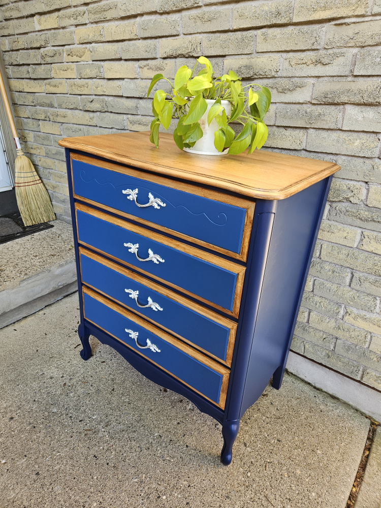 MUST GO! Vintage French Provincial Dresser - photo 3