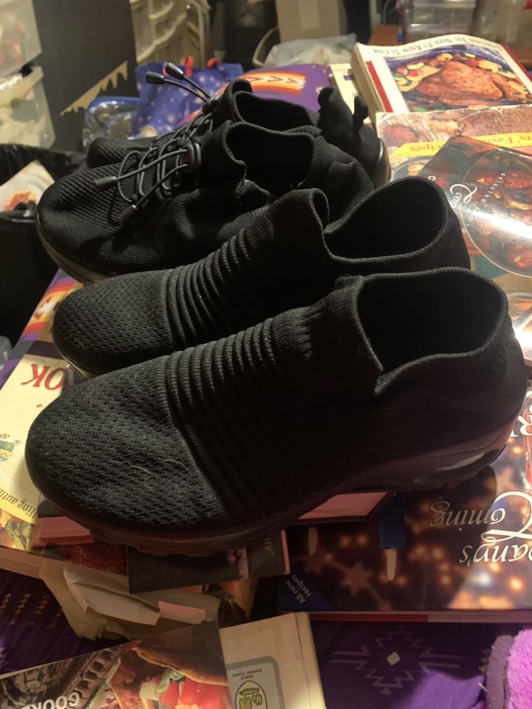 Women’s slip on runners