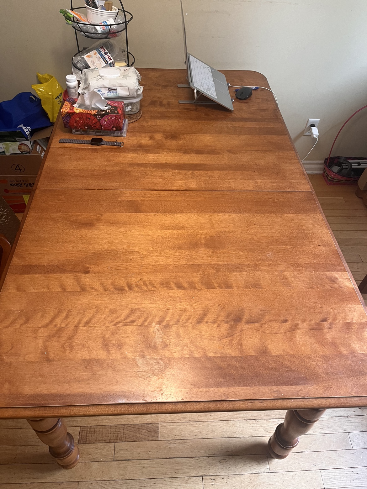 Dining table& 5 chairs