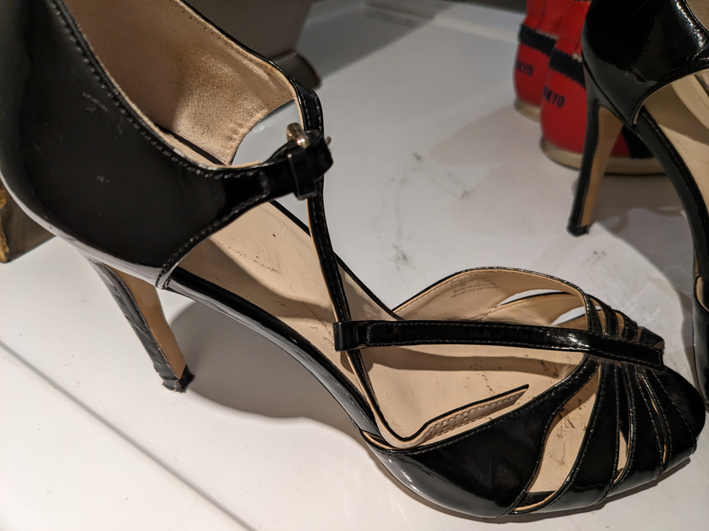 Zara Basic Shoe Heel size 39 image indicator(3)