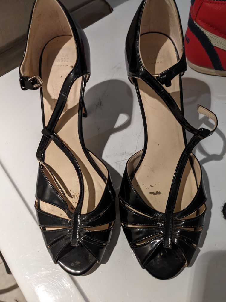 Zara Basic Shoe Heel size 39 image indicator(8)