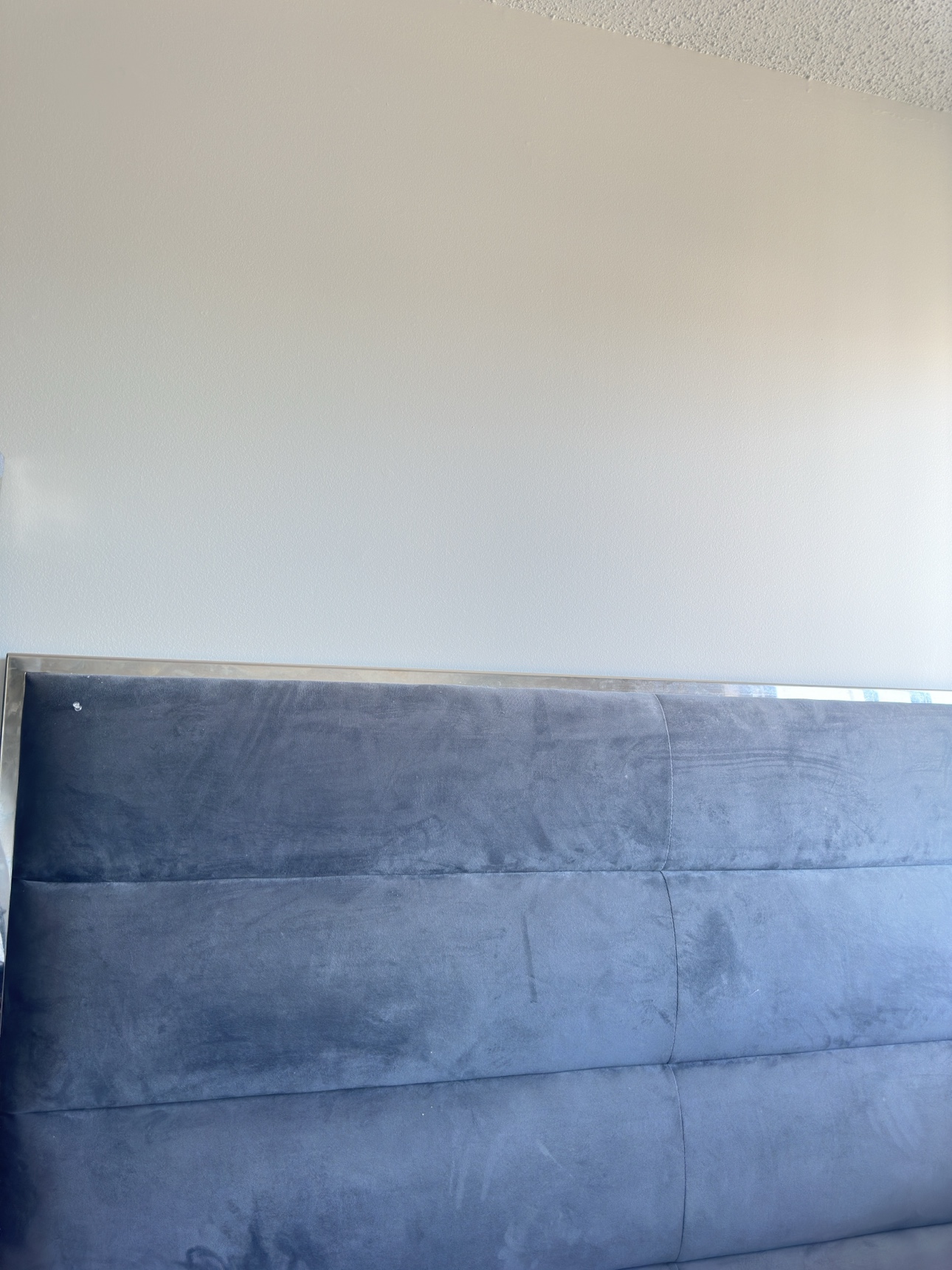 Queen size mattress with box spring & bed frame - photo 4