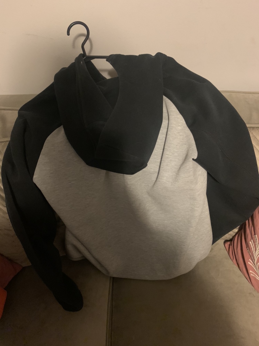 Nike hoodie jacket image indicator(2)