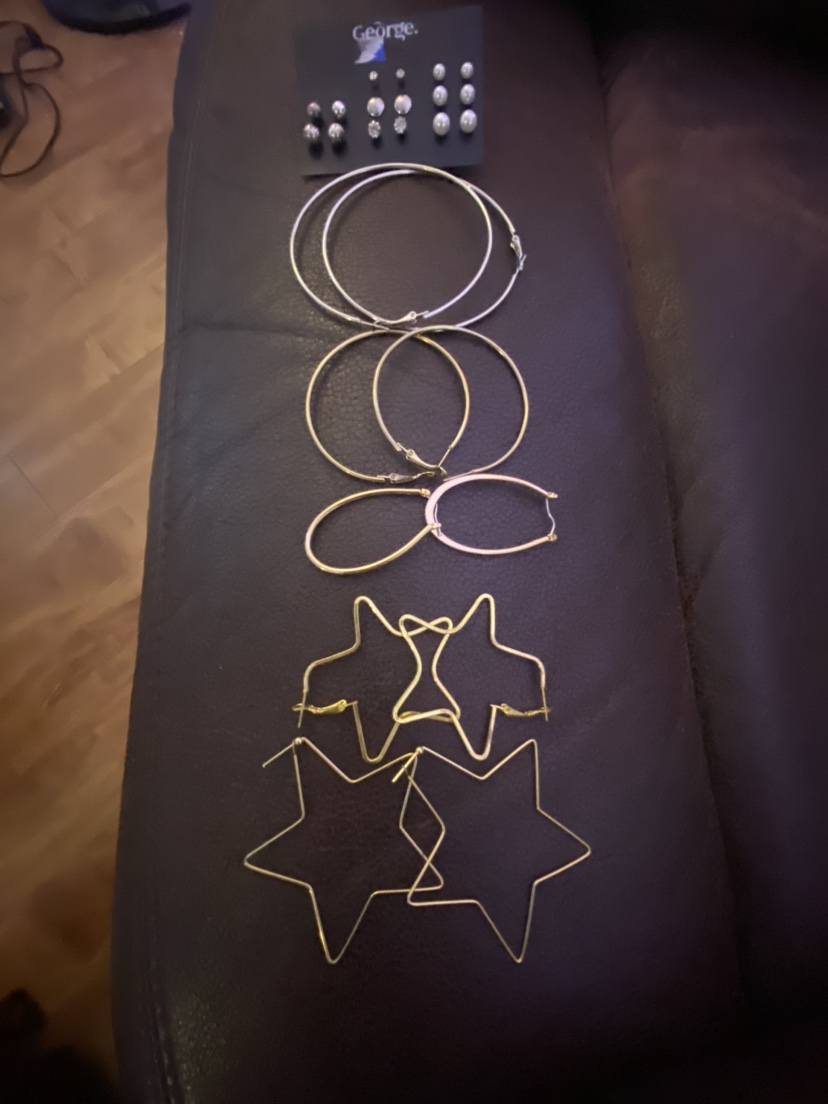 13 pairs of earrings