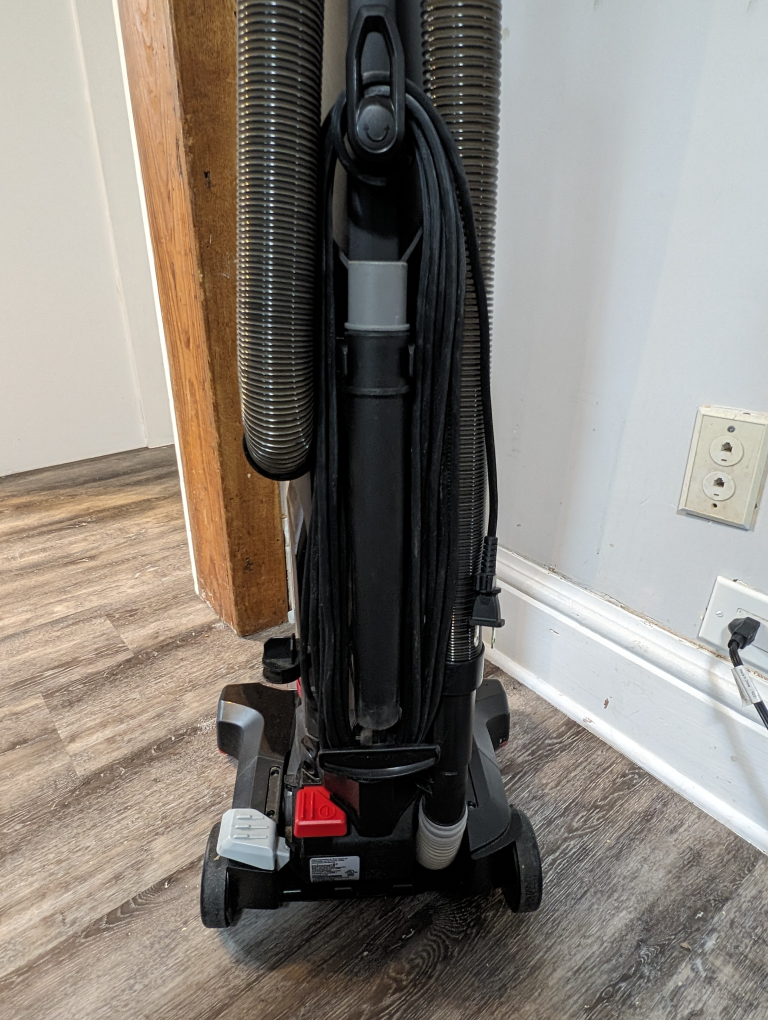 BISSEL PowerForce Bagless Upright vaccum - photo 4