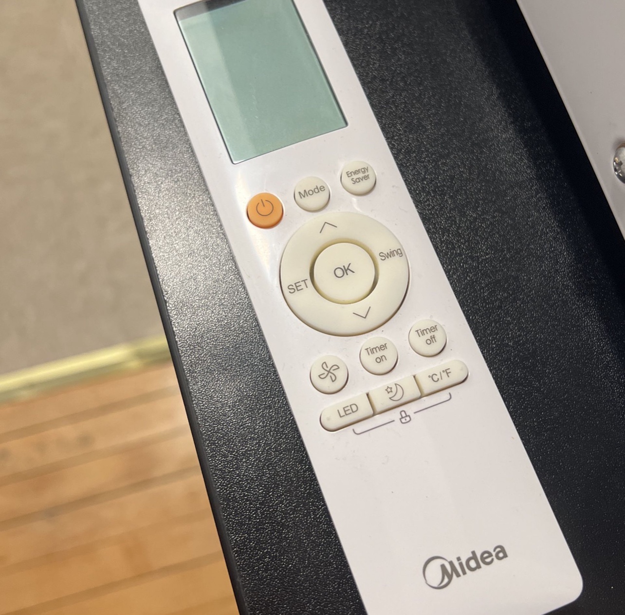 Midea 12,000 BTU Air-Conditioner With Remote Control - photo 3